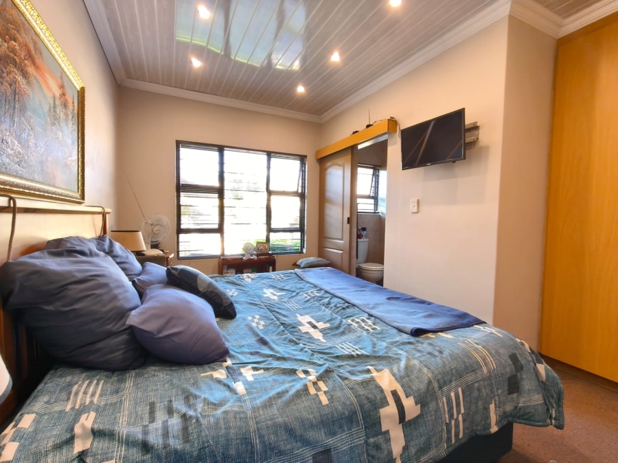 2 Bedroom Property for Sale in Potchefstroom North West